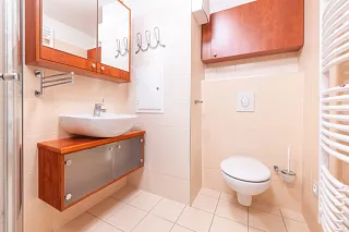 B 3.2