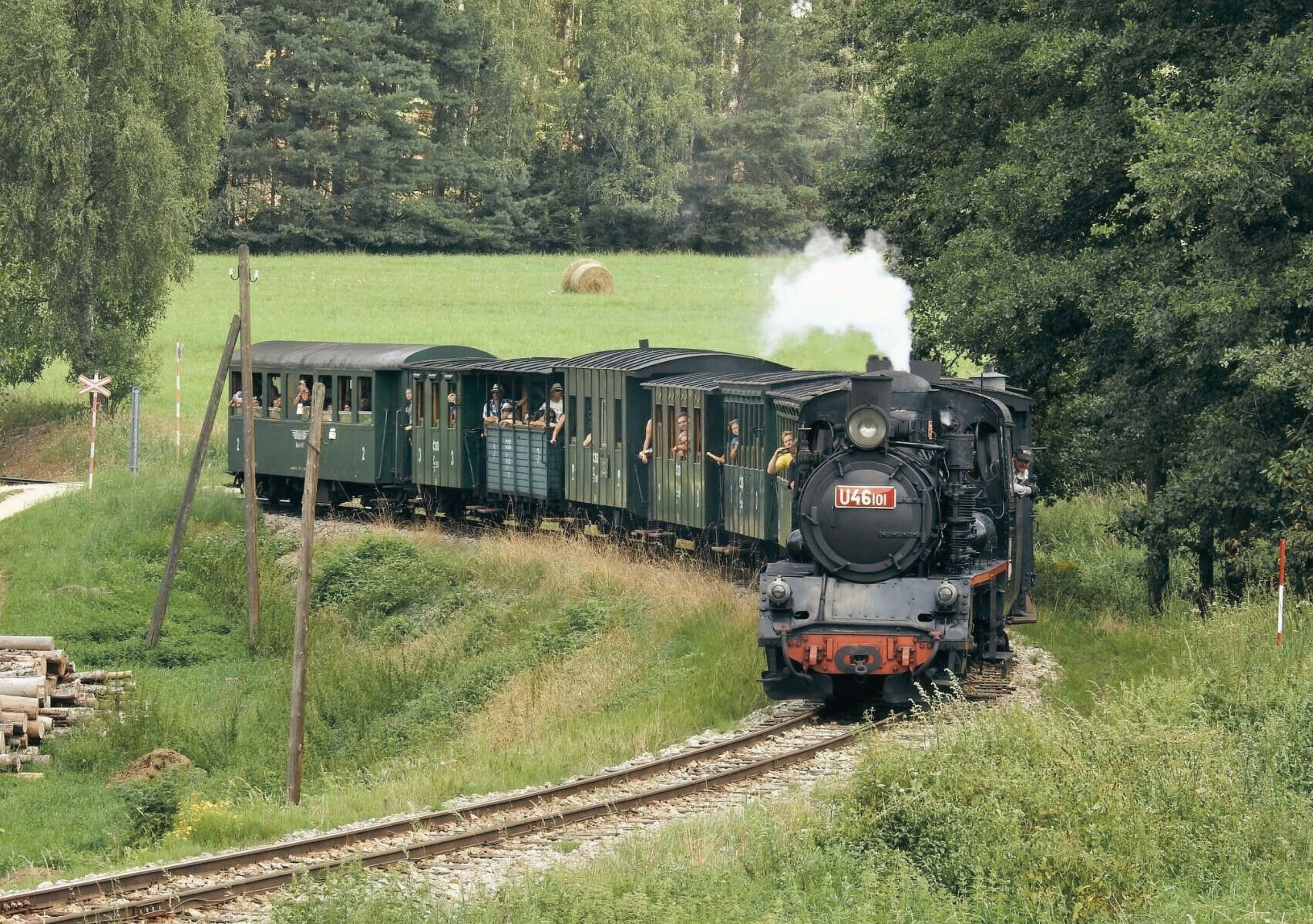 Parní vlak na úzkokolejné trati v Jindřichově Hradci