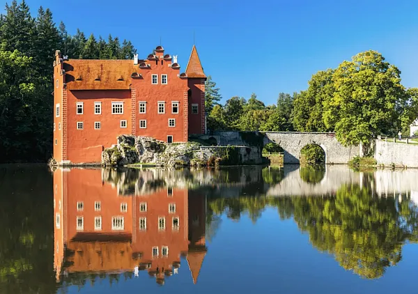 Zámek Červená Lhota